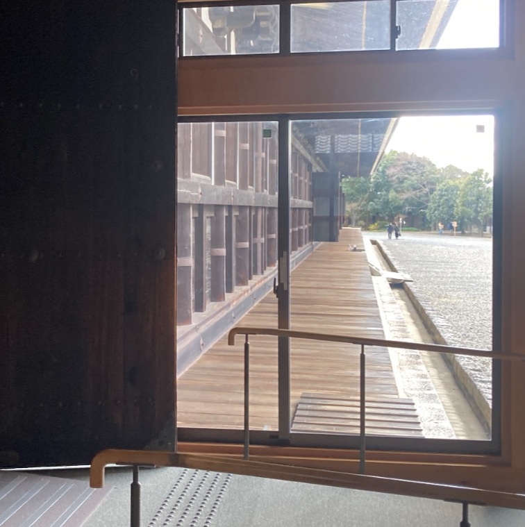 三十三間堂　通し矢の舞台